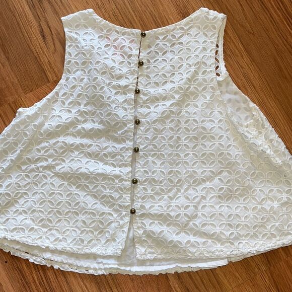 Lilly Pulitzer white crop top - Picture 3 of 3